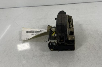 Serrure avant droit RENAULT R19
