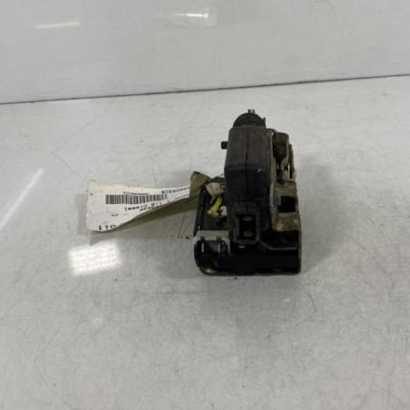 Serrure avant droit RENAULT R19