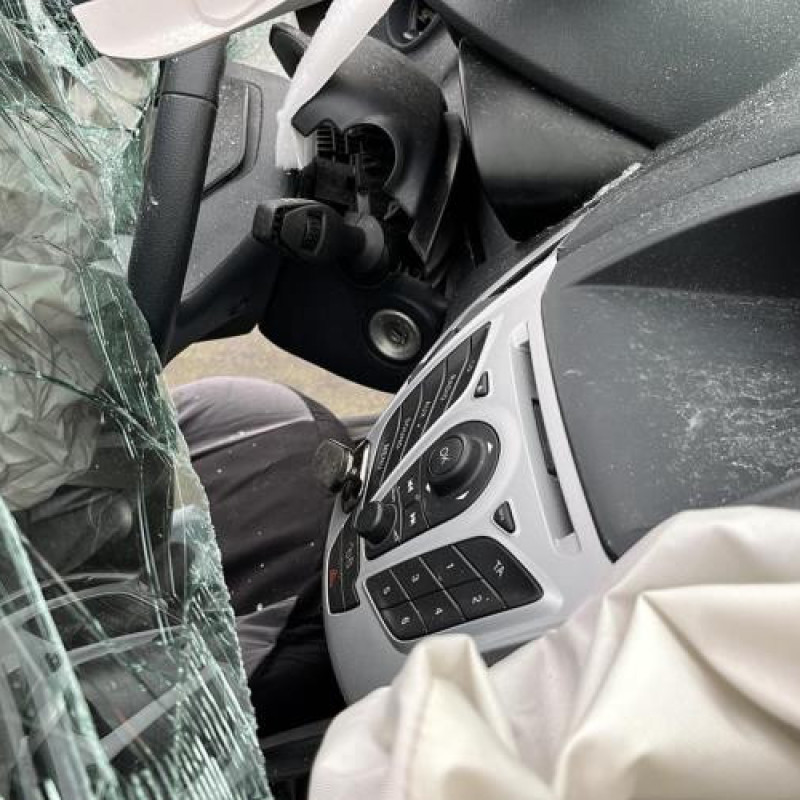 Moteur essuie glace arriere FORD FIESTA 6 Photo n°10