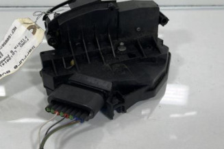 Serrure avant droit FORD FIESTA 6