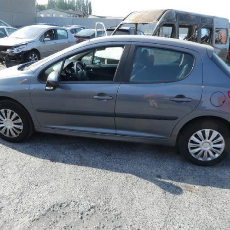Pretensionneur de ceinture avant droit PEUGEOT 207 Photo n°7