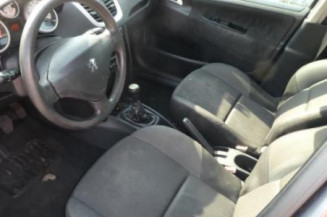 Pretensionneur de ceinture avant droit PEUGEOT 207