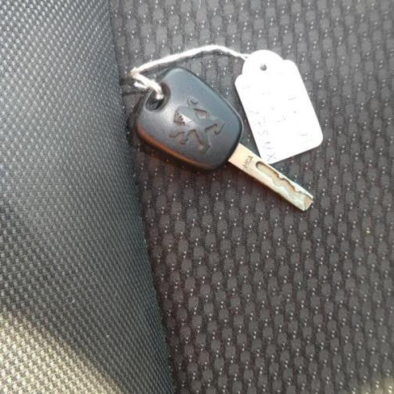 Pretensionneur de ceinture avant droit PEUGEOT 207 Photo n°12