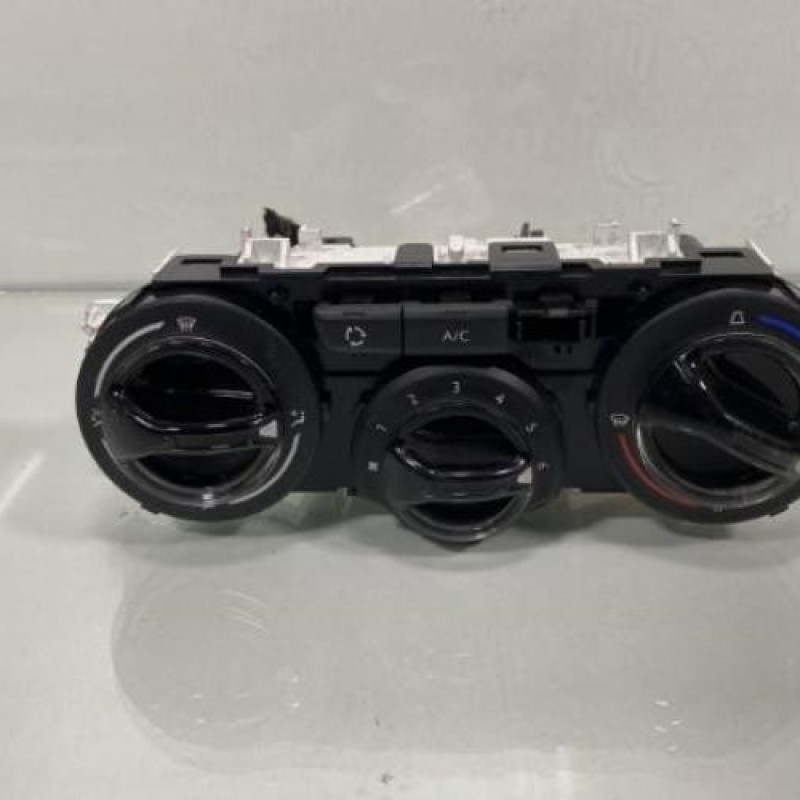 Commande chauffage PEUGEOT 208 1 Photo n°1