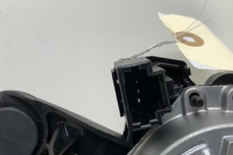 Moteur essuie glace arriere PEUGEOT 208 1