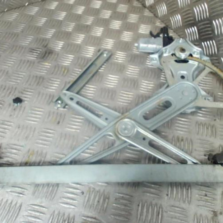 Leve vitre electrique avant gauche TOYOTA YARIS 2