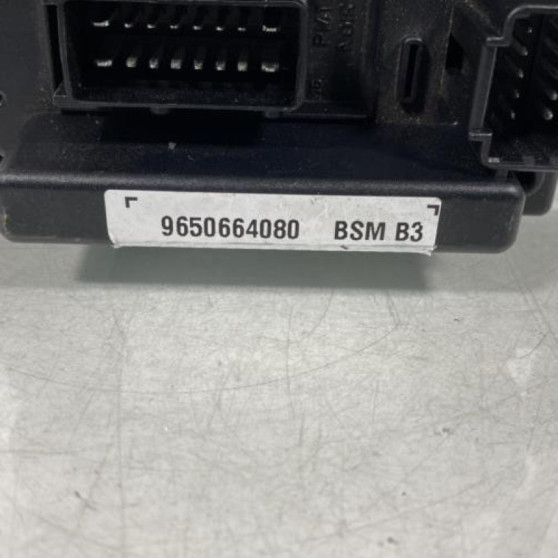 Boitier servitude moteur (BSM) PEUGEOT 206 Photo n°2