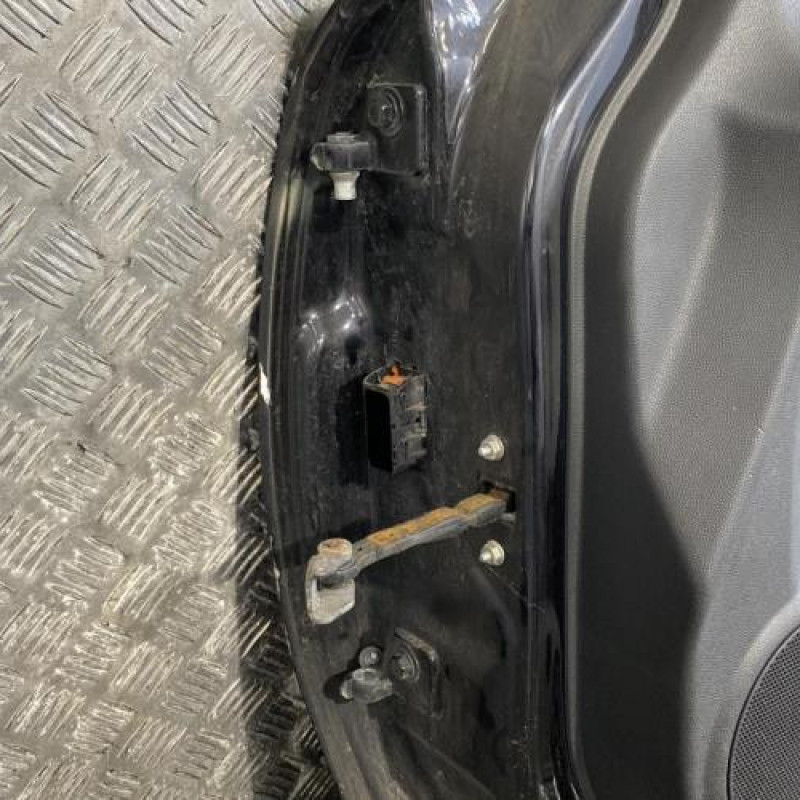 Porte avant droit OPEL CORSA D Photo n°6