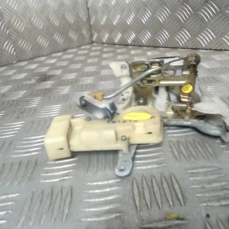 Serrure avant droit TOYOTA YARIS 1