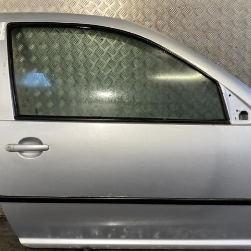 Porte avant droit VOLKSWAGEN GOLF 4 Photo n°1