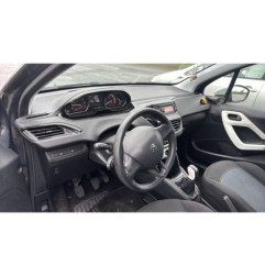 Vitre avant gauche PEUGEOT 208 1