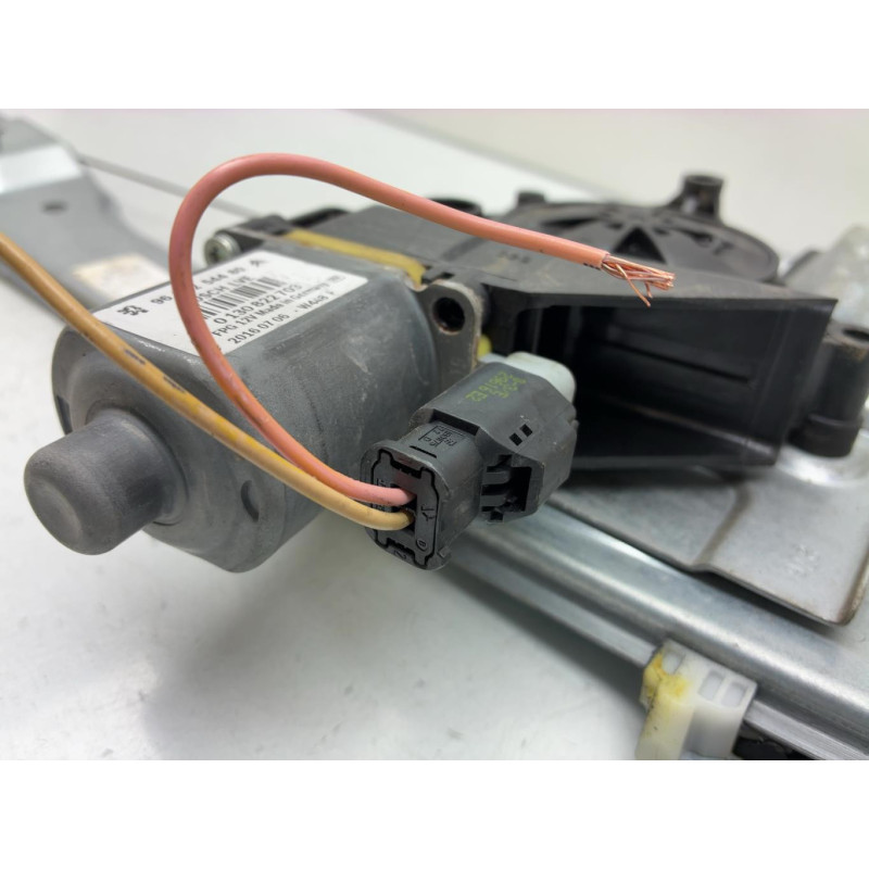 Leve vitre electrique avant gauche PEUGEOT 208 1 Photo n°4