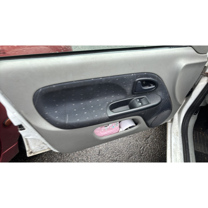 Porte avant gauche RENAULT CLIO 2 Photo n°14