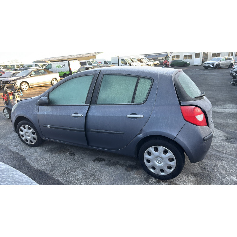 Feu arriere principal gauche (feux) RENAULT CLIO 3 Photo n°13