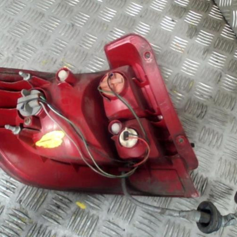 Feu arriere principal droit (feux) HYUNDAI GETZ Photo n°2