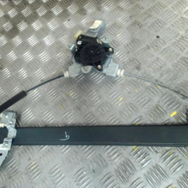 Leve vitre electrique avant gauche HYUNDAI GETZ Photo n°2