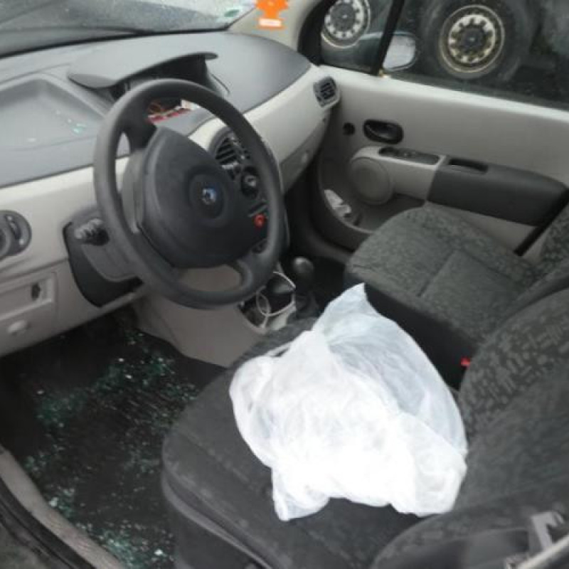Pretensionneur de ceinture avant droit RENAULT MODUS Photo n°8