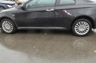 Serrure avant droit ALFA ROMEO GT