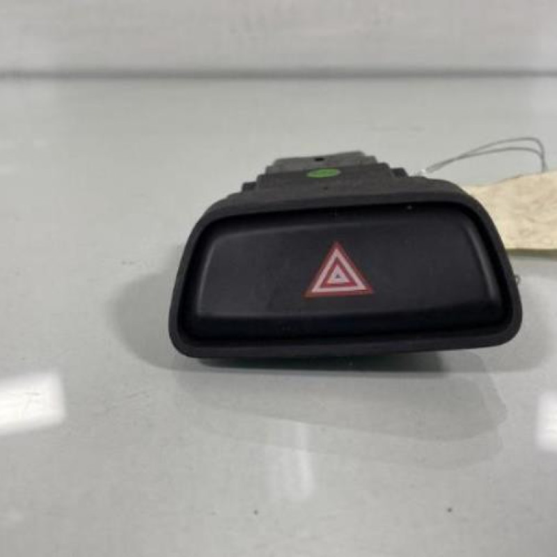 Bouton de warning KIA PICANTO 2 Photo n°1