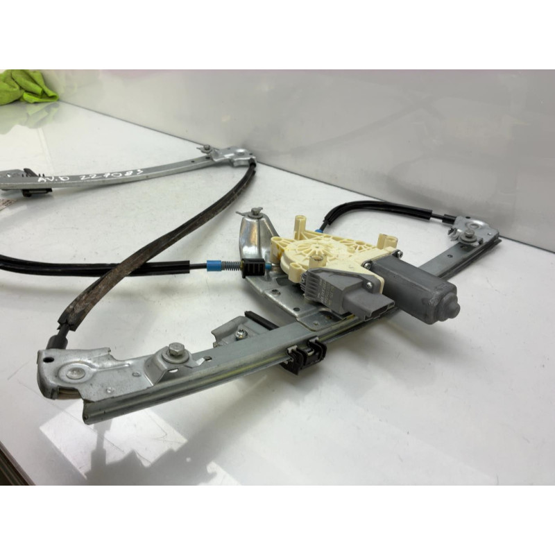 Leve vitre electrique avant droit PEUGEOT 607 Photo n°3