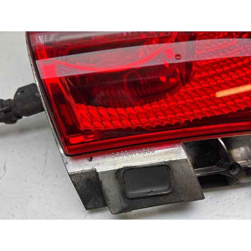 Anti brouillard arriere droit PEUGEOT 2008 1 Photo n°2