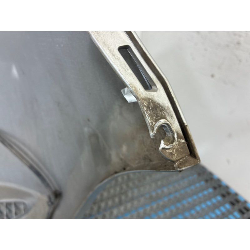 Pare choc arriere RENAULT CLIO 3 Photo n°4