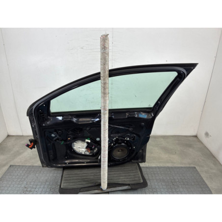 Porte avant droit VOLKSWAGEN GOLF 5 Photo n°1