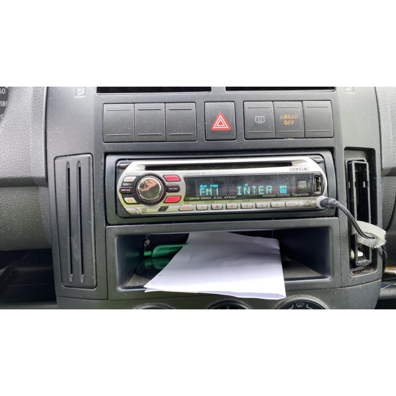 Bouton de warning VOLKSWAGEN POLO 4 Photo n°16