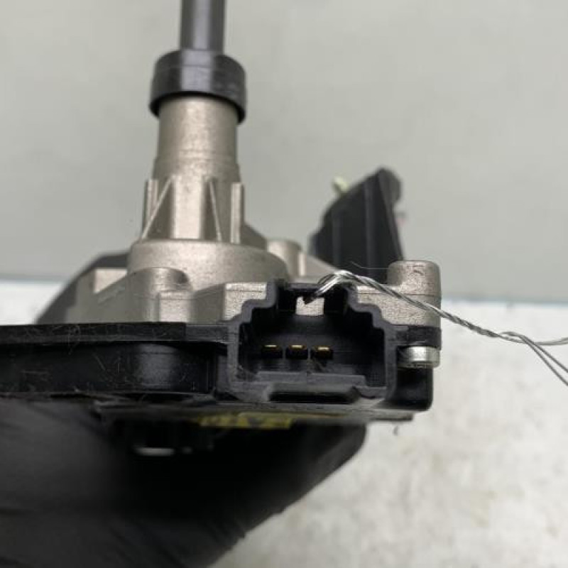 Moteur essuie glace arriere RENAULT KOLEOS 1 Photo n°3