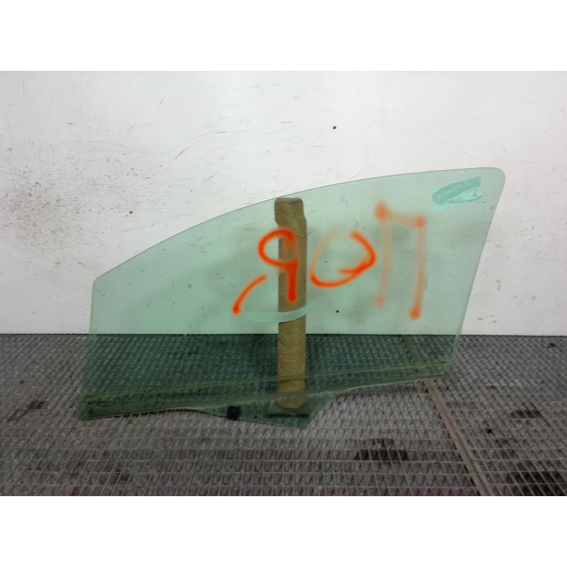 Vitre avant droit PEUGEOT 207 Photo n°4