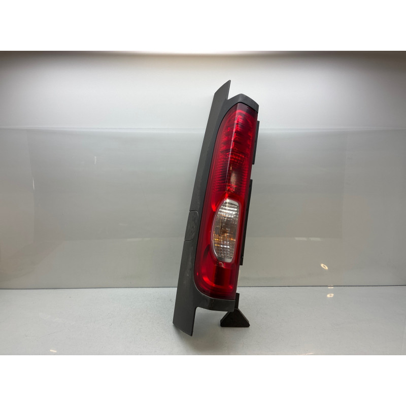Feu arriere principal gauche (feux) OPEL VIVARO 1 Photo n°8