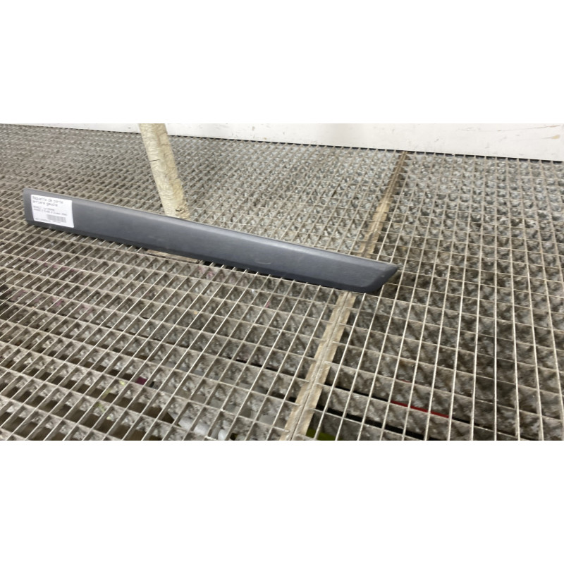 Baguette de porte arriere gauche  RENAULT KANGOO 2 Photo n°2