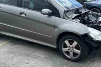 Pretensionneur de ceinture arriere gauche MERCEDES CLASSE B 245