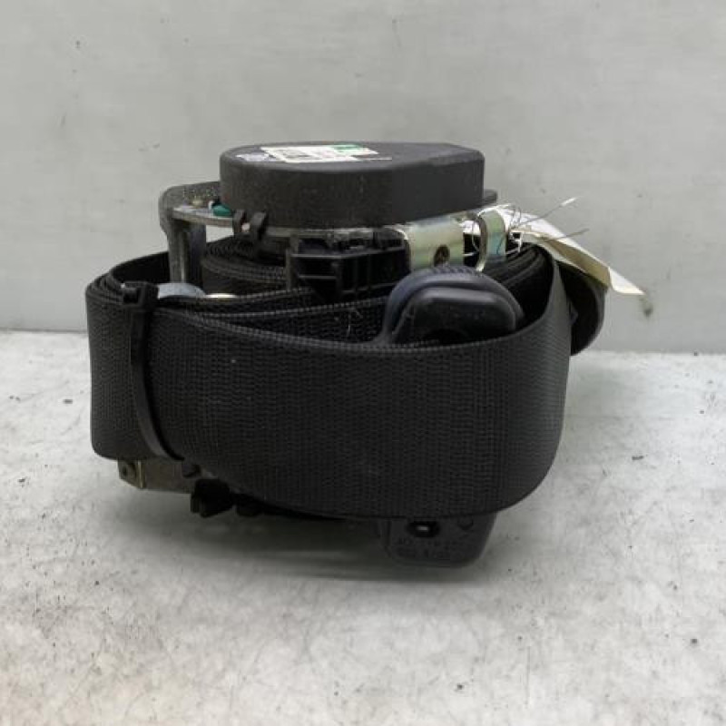 Pretensionneur de ceinture avant droit MERCEDES CLASSE B 245 Photo n°1