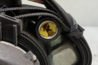 Pretensionneur de ceinture avant droit MERCEDES CLASSE B 245