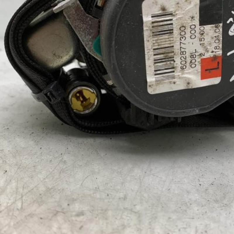 Pretensionneur de ceinture avant gauche MERCEDES CLASSE B 245 Photo n°2