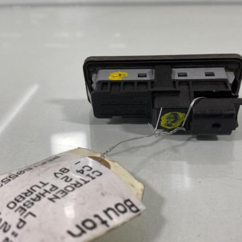Bouton de coffre CITROEN C4 2 Photo n°5