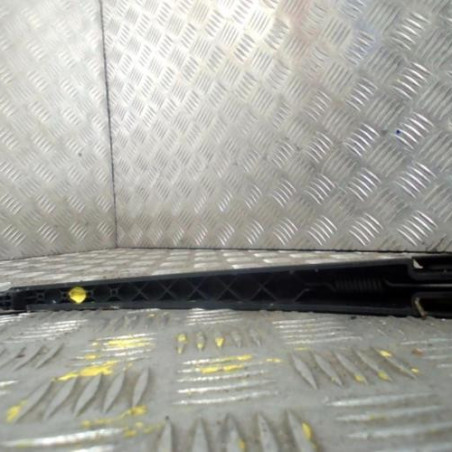 Bras essuie glace arriere PEUGEOT 207