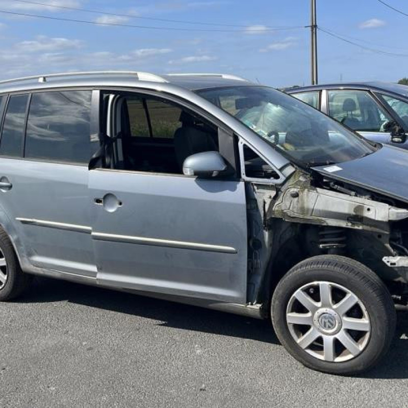 Moteur essuie glace arriere VOLKSWAGEN TOURAN 1 Photo n°6