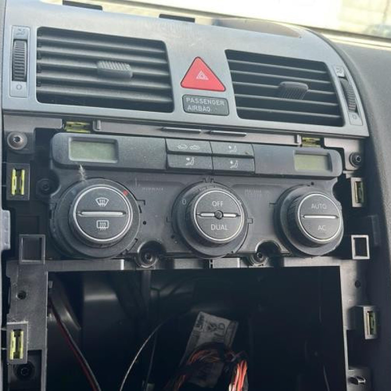 Moteur essuie glace arriere VOLKSWAGEN TOURAN 1 Photo n°10