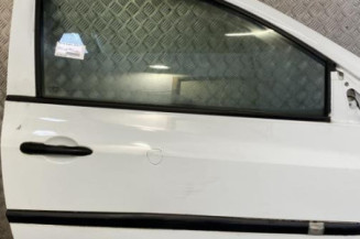 Porte avant droit RENAULT CLIO 3 Photo n°1