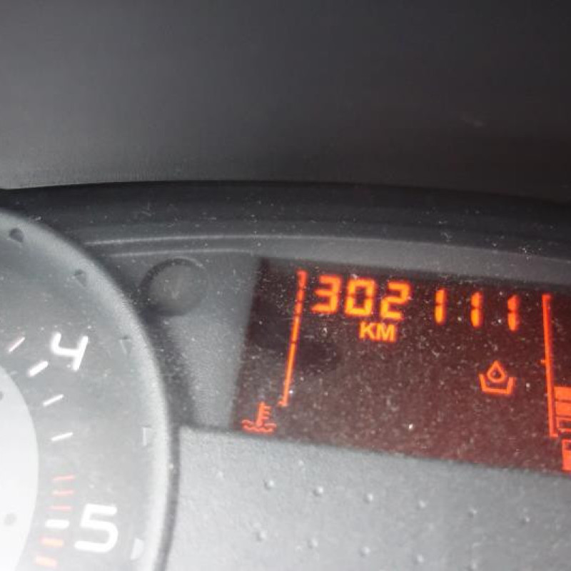 Porte avant droit RENAULT CLIO 3 Photo n°17