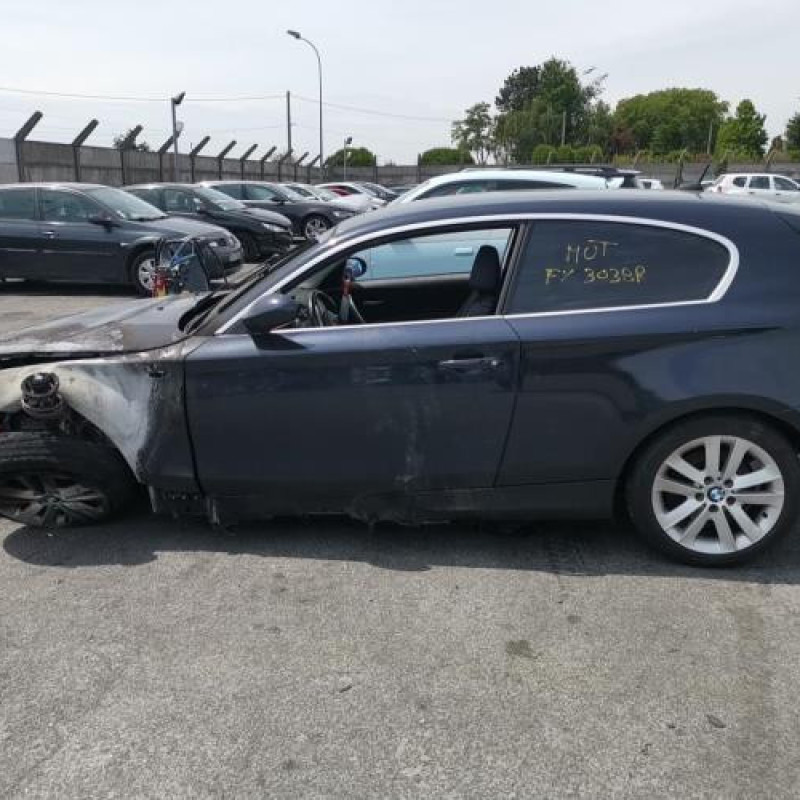 Feu arriere principal droit (feux) BMW SERIE 1 E81 Photo n°7