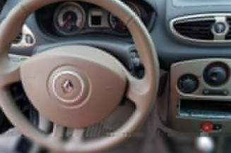 Pretensionneur de ceinture avant droit RENAULT CLIO 3