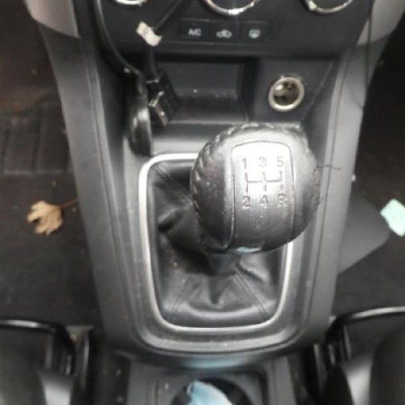 Pare boue arriere droit CHEVROLET CAPTIVA Photo n°6