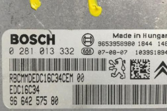 Calculateur moteur PEUGEOT 308 1