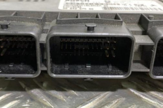 Calculateur moteur PEUGEOT 308 1