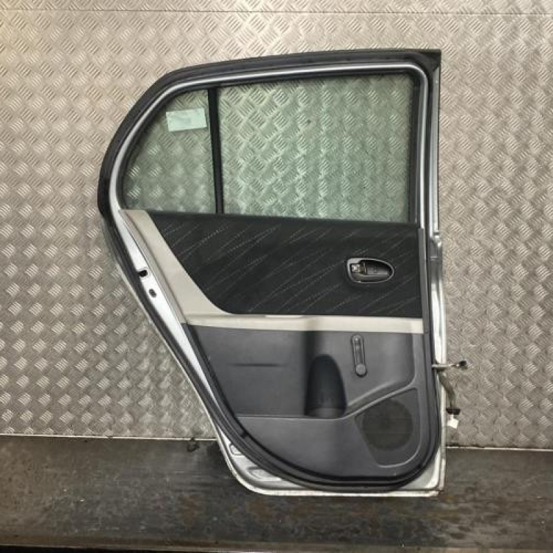 Porte arriere gauche TOYOTA YARIS 2 Photo n°3