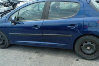 Calculateur moteur PEUGEOT 207