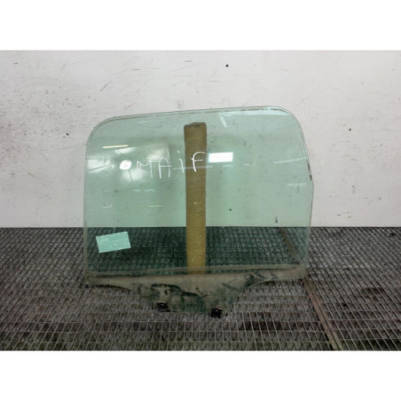 Vitre arriere gauche CITROEN C3 PICASSO Photo n°1